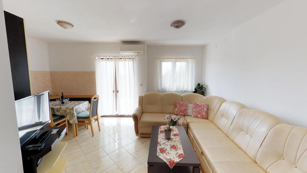 Apartments Goga อูมัค ภายนอก รูปภาพ